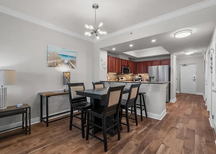 Gorgeous Renovated 2 Bedroom At Crystal Tower! Fall Specials