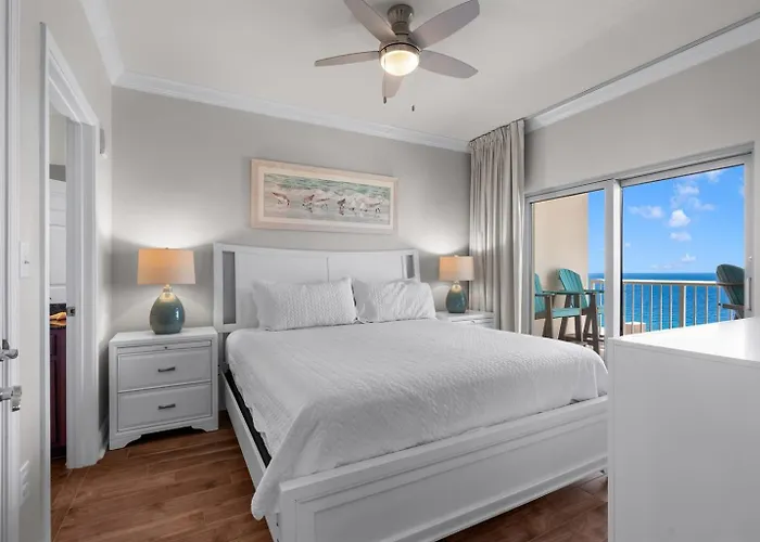 Gorgeous Renovated 2 Bedroom At Crystal Tower! Fall Specials Apartment