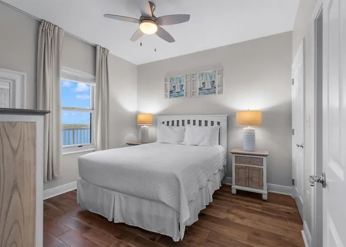 Gorgeous Renovated 2 Bedroom At Crystal Tower! Fall Specials * Gulf Shores