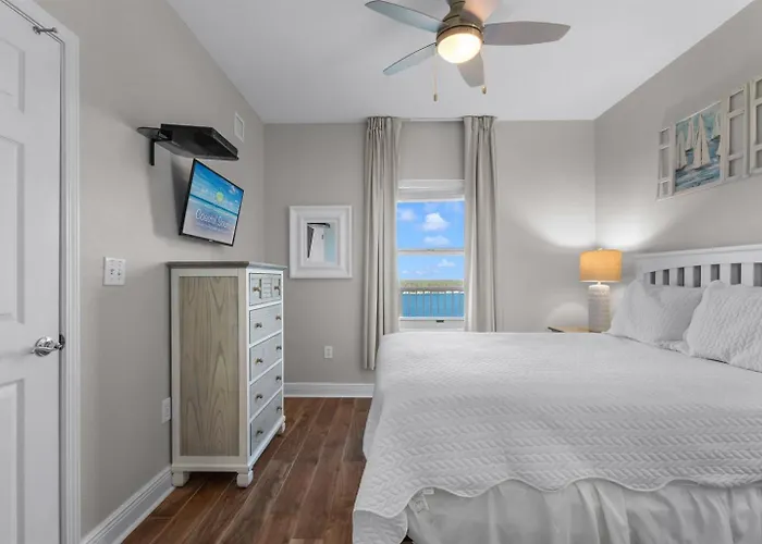 Apartment Gorgeous Renovated 2 Bedroom At Crystal Tower! Fall Specials