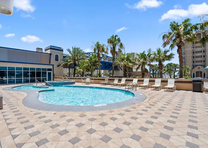 Apartment Gorgeous Renovated 2 Bedroom At Crystal Tower! Fall Specials *