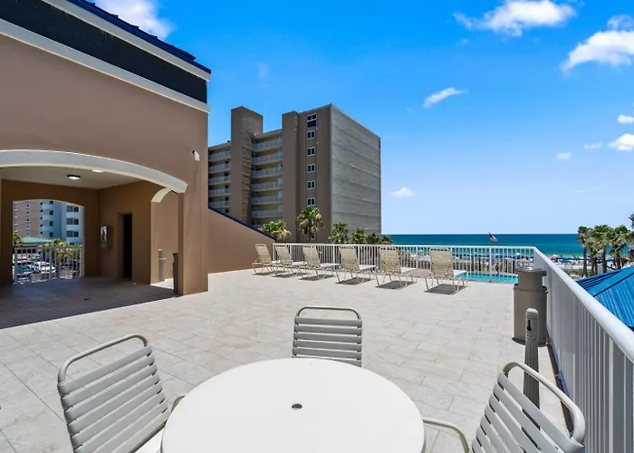 Apartment Gorgeous Renovated 2 Bedroom At Crystal Tower! Fall Specials