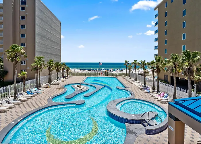 Gorgeous Renovated 2 Bedroom At Crystal Tower! Fall Specials Apartment
