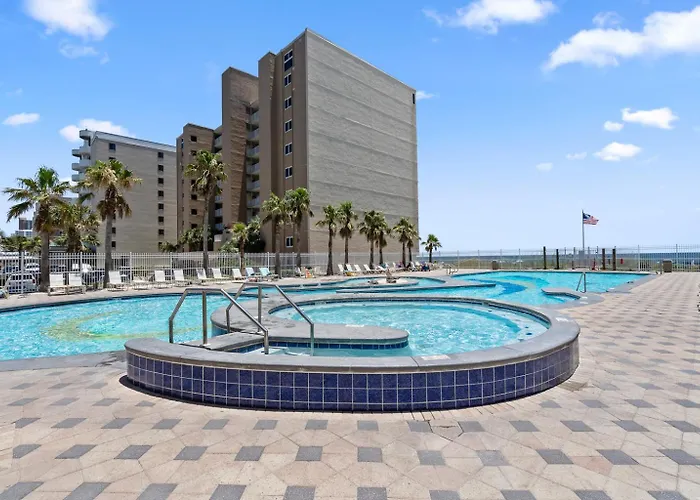 Gorgeous Renovated 2 Bedroom At Crystal Tower! Fall Specials *