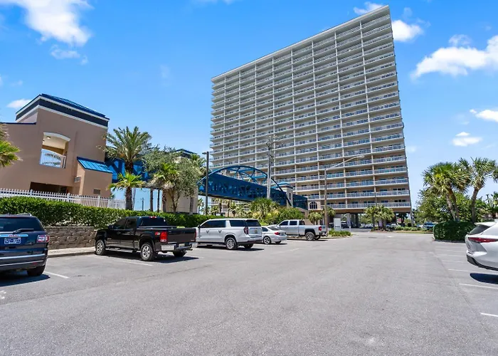 Apartment Gorgeous Renovated 2 Bedroom At Crystal Tower! Fall Specials